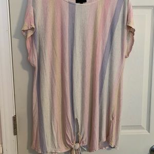 Teeshirt with Tie in Bottom Front